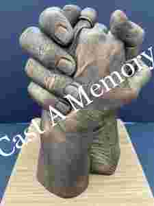 couple hand casts