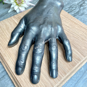 Memorial funeral cast