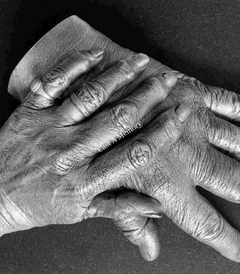 holding hand cast